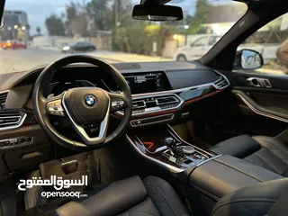  3 BMW X5 XDRIVE45E