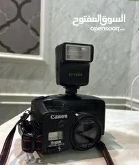  2 كاميرا فيلم مدمجة من Canon، وتتميز بعدسة بصرية مقاس 50 مم. بسعر رخيص