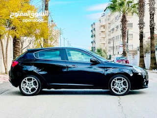  5 ألفا روميو جوليتا 2015