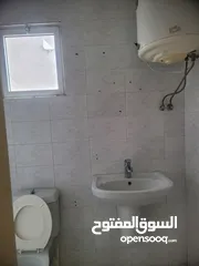  8 شقة فارغة بموقع مميز خلف المختار مول بالمدينة الرياضية للإيجار