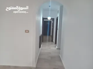  11 الرابية شقة طابق ارضي للبيع