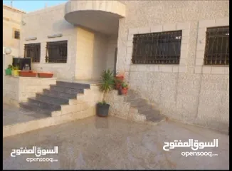  2 منزل للبيع في عمان قرية البيضاء