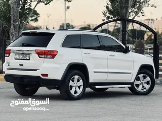  5 جيب شيروكي 2011 فل الفل فحص كامل بسعر مغري بحالة الوكالة