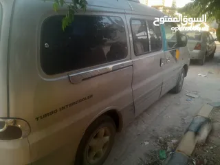  4 باص استركس موديل 2002 بحالة جيدة غير مرخص شهر  السعر 3.500 قابل للتفاوض
