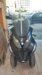  2 Piaggio mp3 400cc maxi scooter 3 wheels