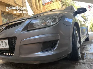  4 هيونداي I30 موديل  2012 للبيع