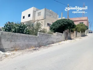  3 بيت للبيع حي القادسية