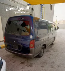  4 باص هيونداي H-100 مستعمل موديل 2001 ماتور 27 للبيع