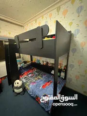  1 سرير أطفال طابقين