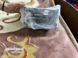  2 شاشة هونداي AD2017 اصليه ولا شخط للبيع