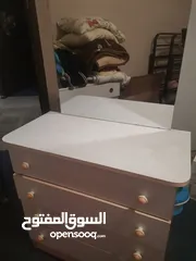 5 غرفة نوم بناتي للبيع أسرة عدد 2 خزانه تسريحه مكتب