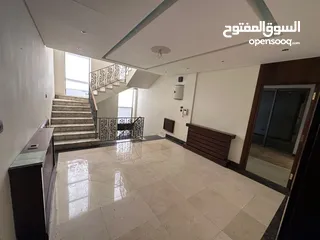  13 فيلا فاخره سوبر ديلوكس للايجار في منطقه الصويفيه