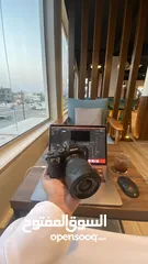  7 كاميرا سوني a7ii مع عدستين وبطاريتين ومونيتر جديد