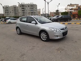  4 هيونداي i 30 للبيع