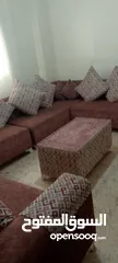  3 طقم كنب عدد 2 جديد استعمال اسبوع واحد البيع لسبب السفر السعر مناسب بحدود المعقول مع ممرات سجاد