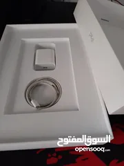  2 ايباد 8 32g مستعمل بحالة ممتازة جدا معاه كل اغراضه الوصلة والعضمة  الاصليات  للبدل على ايفون او بيع