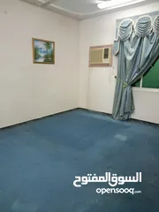  6 يوجد غرف للايجار