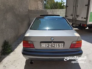  5 BMW E36 (1992)