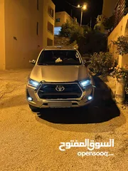  5 تويوتا هايلوكس للبيع
