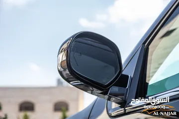  29 Cadillac Escalade Xl 2012 Platinum   السيارة مميزة جدا و قطعت مسافة 144,000 كيلو متر
