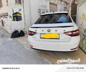 1 سكودا سوبيرب 2018
