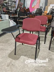  3 كراسي محاضرات خشب ومنجد و دروج مدرسية واثاث مدرسي. ماركا الجنوبية طريق الحزام قرب مطار ماركا
