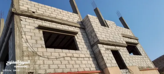  6 بيت للبيع بسعر بسيط