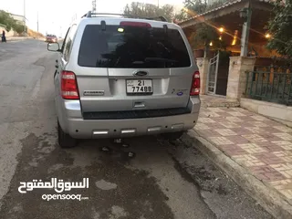  7 فورد إسكيب بحالة ممتازة للبيع