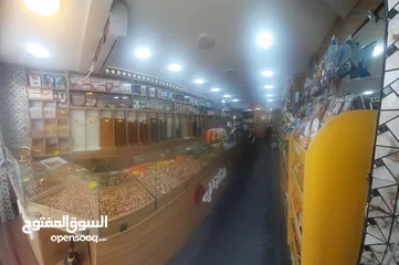  3 محمص للبيع بكامل عدته وبضاعته البيع بداعي السفر والعودة الى سوريا المحمص يعمل بشكل جيد وقابل للتطوير