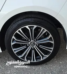  7 هايبريد تويوتا كورولا كهرباء & بنزين