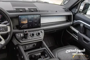  19 Land Rover Defender 2024 Hse  Black Edition Plug in hybrid   السيارة وارد و كفالة الشركة