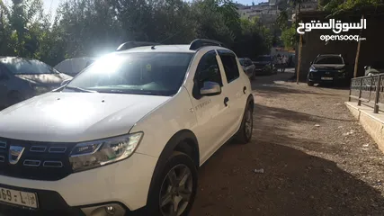 3 داشيا سانديرو