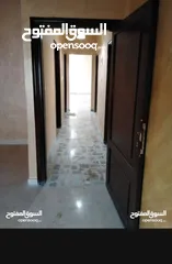  8 بيت مستقل خلف جامعه الاسراء طريق المطار شارع المية يمكن استخدامه شاليه