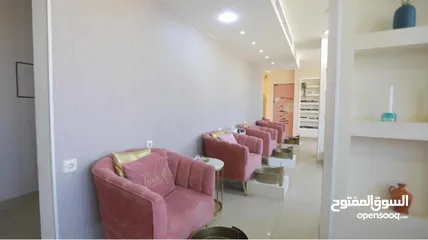  5 مركز تجميل للسيدات للبيع يعمل بشكل ممتاز تشطبيات فاخرة في اجمل مواقع خلدا للبيع لعدم التفرغ