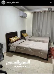  3 ستوديوهات للطالبات والموظفات