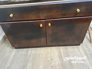  7 اثاث مكتبي كامل للبيع شبه جديد بسعر حرق