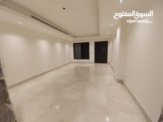  9 شقة غير مفروشة ( جزء من فيلا ) للإيجار ( Property 38566 )-175034703