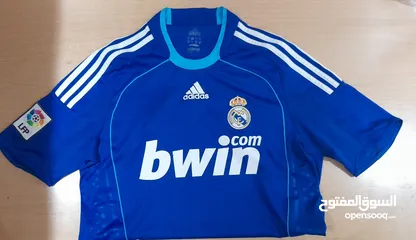  3 قميص ريال مدريد موسم 2008/2009