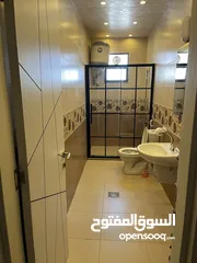  8 شقة سكنية طابق آخير ( الروف / شقتين )   للبيع في أجمل مواقع إربد