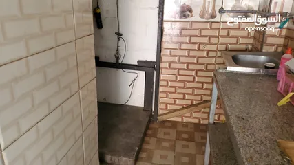  2 مطعم للايجار البيادر المنطقه الصناعيه مجهز بلكامل