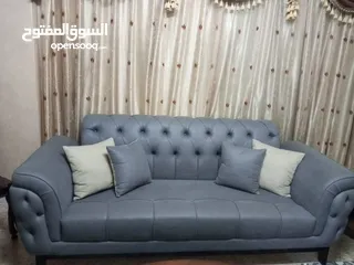  7 كنب تفصيل باللونين السكني والبيج مكون من سبعة  مقاعد بحالة الوكالة جديد