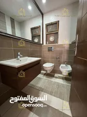  3 شقة سوبر ديلوكس - الرابية - 4نوم 2ماستر - 230م - بلكونتين بإطلالــــه مميزة - قرب الخدمات العامة