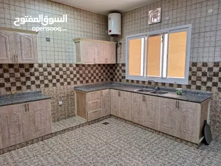  12 Villa for rent in Bawshar, 5 bedrooms, for 500 riyals