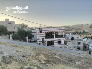  9 بيت للبيع بداعي السفر الموقع المفرق بلعما الحي الشمالي بجانب مسجد خالد بن الوليد  المالك الشيخ ماجد