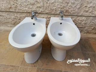  2 بيدية شطاف تركي مع خلاط ماء تركي مستعمل بحالة ممتازة