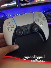  4 يد تحكم بلي ستيشن 5 للبيع بحالة ممتازة  كنترول بي اس فايف