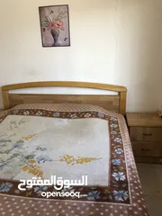  4 غرفه نوم لاتيه مقشره زان بحالة الوكاله للبيع بسعر مغري مع ملحقاتها