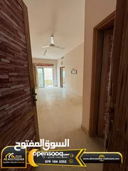  4 شقة مميزة للبيع في السابعه طابق أول هندسي ( ثاني ) مقابل مدارس الأتحاد مساحة 78 متر 4 واجهات حجر