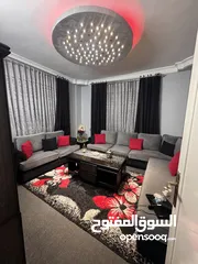  4 فرصة لا تعوّض! شقة للبيع بسعر مغري جدًا طابق ثالث قرب مجمع الاغوار الجديد مساحة 125م