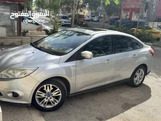  4 فورد فوكس 2015 فل إضافات للبيع  1600 بنزين